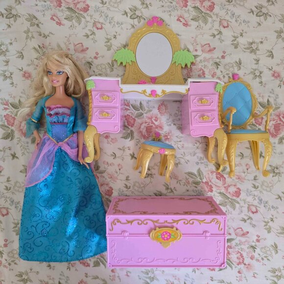 Barbie as the Island Princess Dress & Playset - Picture 1 of 3